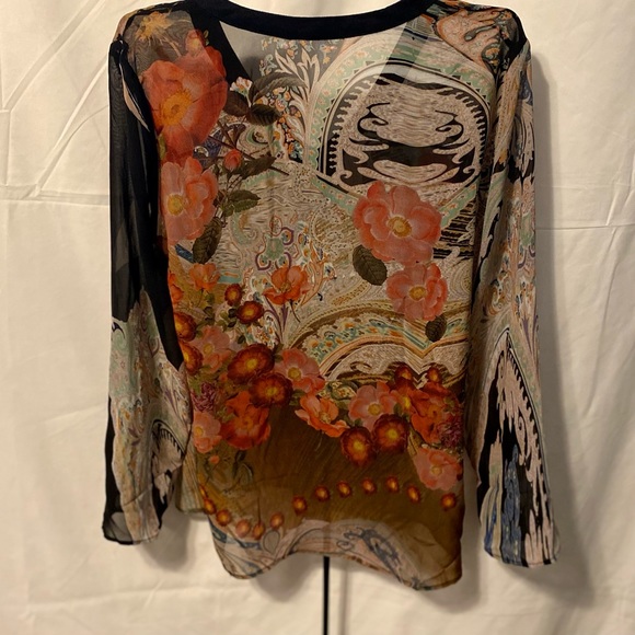 Twenty Twenty Top Size Medium - Picture 2 of 2